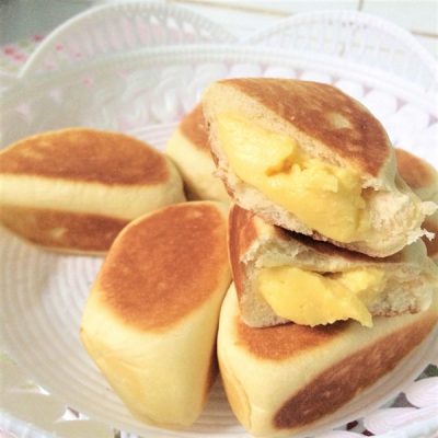 bánh mì nhân lava trứng muối